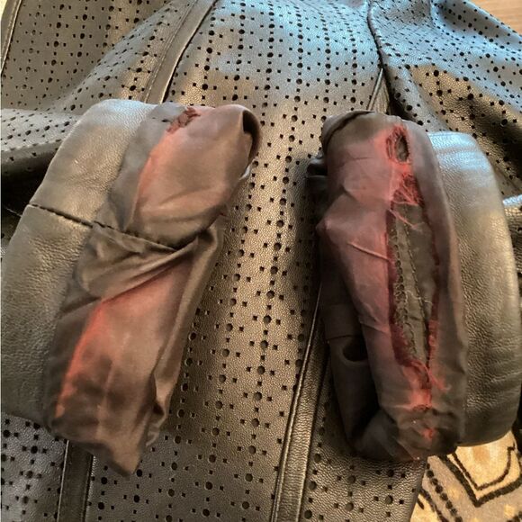 VALERIE STEVENS SIZE LARGE BLACK PERFORATED LEATHER ZIP COLLARLESS JACKET - Picture 8 of 8